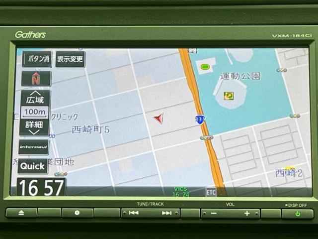 WECARSの店舗にはキッズコーナーがございます！お子様連れのお客様もごゆっくり車選びをお楽しみいただける空間です！