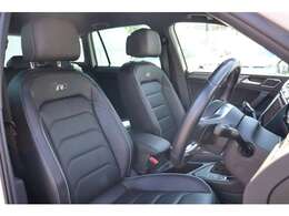 （パワーシート）運転席にはメモリー機能付きパワーシートが装備されます。3パターン記憶させる事ができ、誰かが乗った跡でもすぐに自分のポジションに戻す事が出来ます！