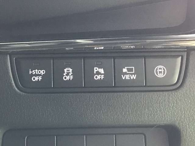 運転席回りのスイッチで安全装備のON/OFFも簡単に！