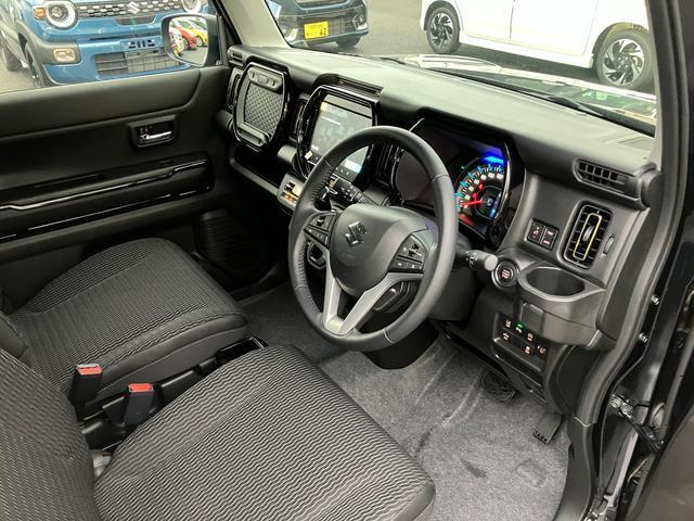 体格・好みに合わせてドライブポジションを調節でき快適ドライブをサポートする運転席回り。