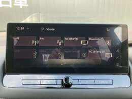 9インチワイドの大型モニターで操作性と視認性がとてもよくなっています。