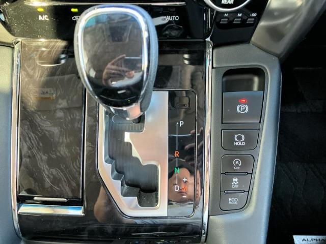 国産車から輸入車まで多様なお客様のニーズのお応えできるように、全国規模で豊富な在庫展開！車のことならWECARSへ！