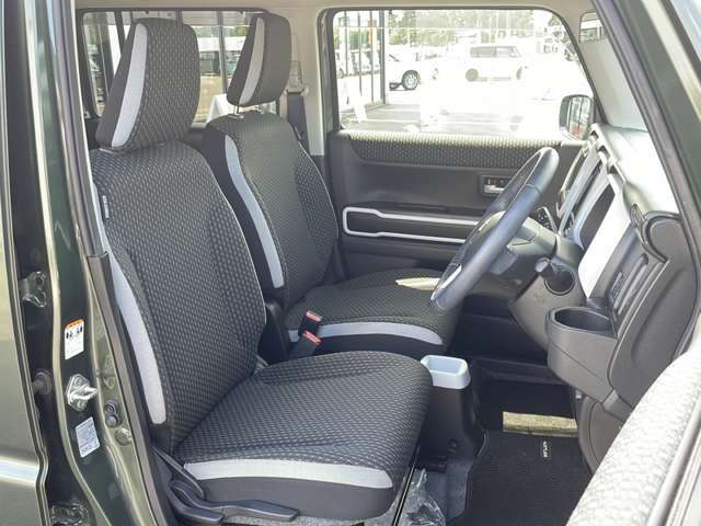 気になる車はすぐにお問い合わせください！右のカーセンサー専用無料ダイヤルから、専門スタッフがお車のご質問にお答えいたします！