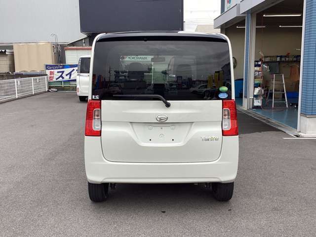 吉川カーパラダイスは奈良県香芝市にある自動車販売店です。