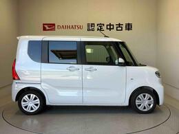 車両右側面からの写真になります。車をご覧になりたい時はお気軽に最寄りの店舗へご相談下さい。