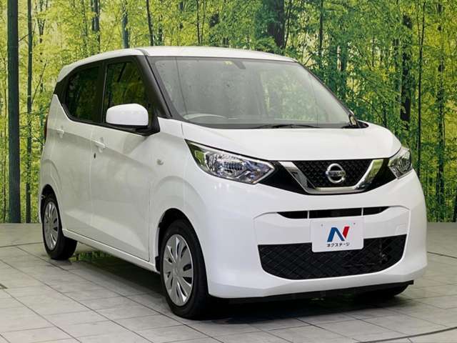 大好評のボディコーティング「弾スプラッシュコート」もご納車までに施工可能。通常のガラスコートと異なる、耐久年数6年の無機質ガラスコーティングが、ボディをキレイな状態に保ってくれます。