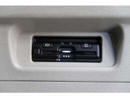 ビルトインETC車載器　高速料金の支払いもスイスイと♪