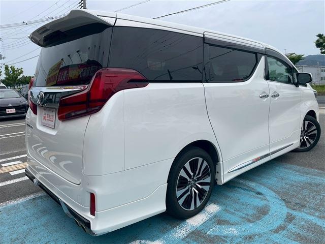 安心、安全なお車にお乗りいただくために、お得なメンテナンスパックもご用意しております。購入から納車後まで新車王国にてお客様の愛車のトータルサポートをさせていただきます。