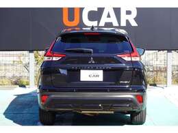 リヤワイパー付きで雨の日の後方視界を確保！！