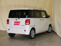 ■車体色：パールホワイトIII