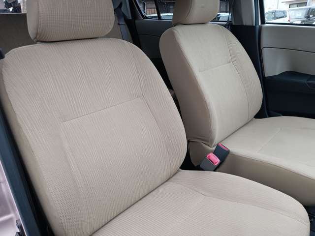 全席目立つシミや汚れなどなく、綺麗な状態を保っております！