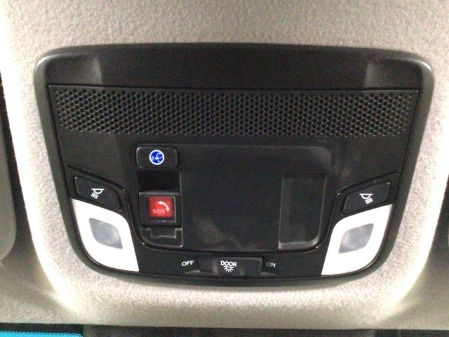 【Honda　CONNECT】安心快適なカーライフを実現します。万一の時も緊急通報ボタンやトラブルサポートボタンで24時間365日お客様をサポート。大事なお車の盗難やいたずらなどにも対処します。