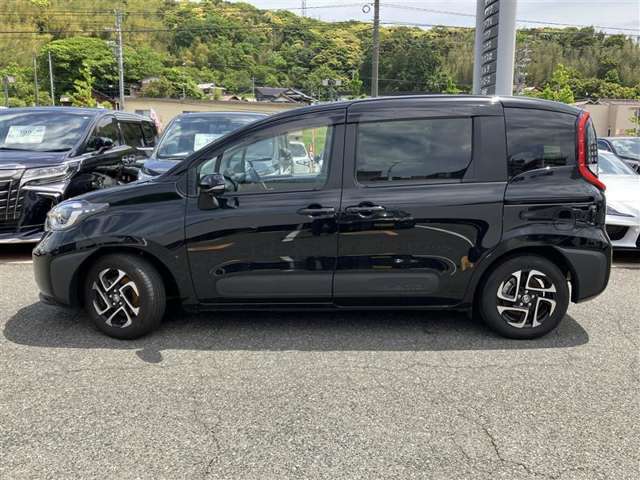 トヨタ車に限らず、全車種にロングラン保証が付いております。走行距離無制限なので、安心しておのり頂けます。