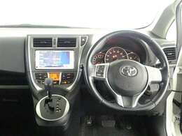見通しのよいすっきりとした視界で、誰でも運転しやすいです。運転のしやすさは疲れにくさにも繋がりますよ♪