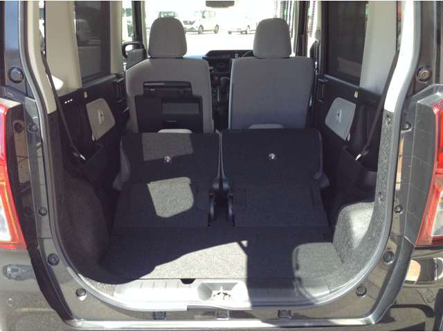ケイカフェでは、快適なカーライフを過ごしていただくためにオイル交換～定期点検や車検整備なども実施。国土交通省トップランクの指定工場6拠点、認証工場1拠点の体制で高いクオリティの整備を実施しております。