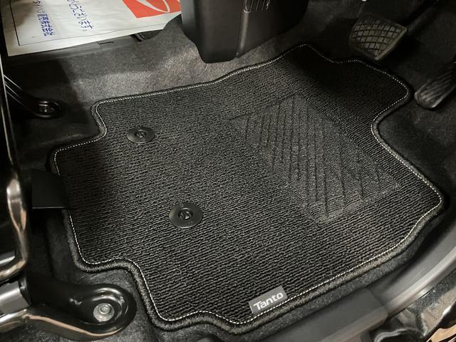 【カーペットマット】嬉しい純正カーペットマットつき！純正なのでフィット感が違いますよ☆清掃済みです♪