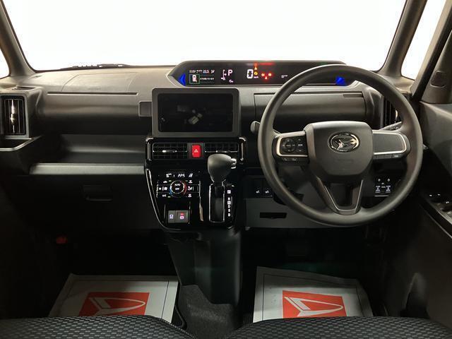 インパネ全体！！視界も良好で運転し易い♪小回りが利くから、運転が苦手でも狭い路地や駐車場でも運転しやすいですよ◎