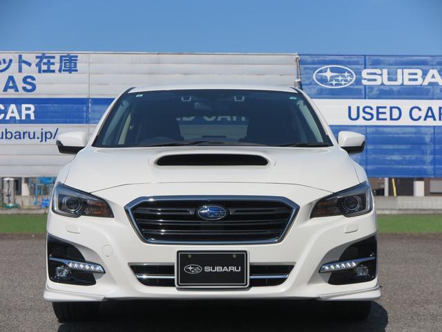 SUBARUのUーCarは安心してお車をお選びいただけるよう、信頼のおける第三者機関(AIS)が基準に従い、車両の品質と状態をチェックし、評価する「第三者評価」を表示しております。