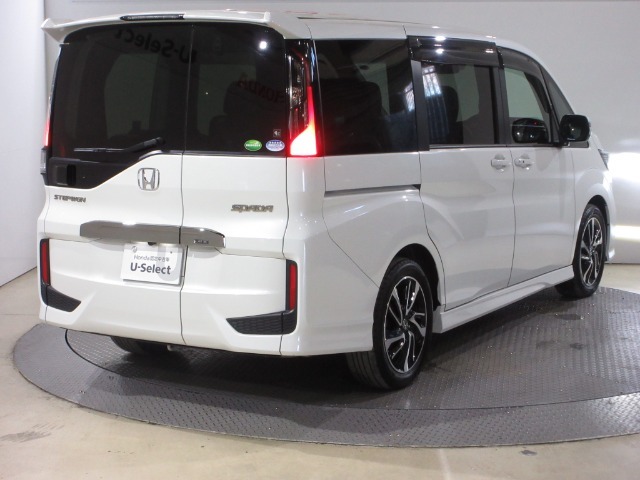 ボディクリーニング後、愛車をピカピカの状態へ保護するコーティング「ブライトパック」がおススメです！水垢がつきにくく、手入れがしやすくなりますよ！いつも愛車をきれいにしておきたい方におススメです。