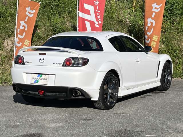 最近のお車は10万キロ超えても問題なく走行できます。整備もきちんとしておりますので、ご安心ください！