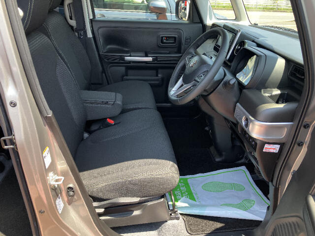 ナオイオートでは自動車保険（あいおいニッセイ同和、損保ジャパンなど）も取り扱っております。当社は自社鈑金工場を併設しております。自動車保険も含めてお客様のカーライフをサポートさせて頂きます！