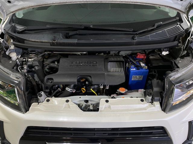 親切・丁寧な専門メカニックスタッフが応対！・車検・点検整備・事故等の修理などアフターサービスも安心。お車のカスタマイズもネクステージのサービススタッフまでご相談ください！