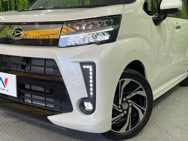 【LEDヘッドライト】悪天候や夜間走行時も良好な視界を確保し安心して運転できる高輝度LEDヘッドライトを装備！点灯速度が早く、消費電力も抑えられています。