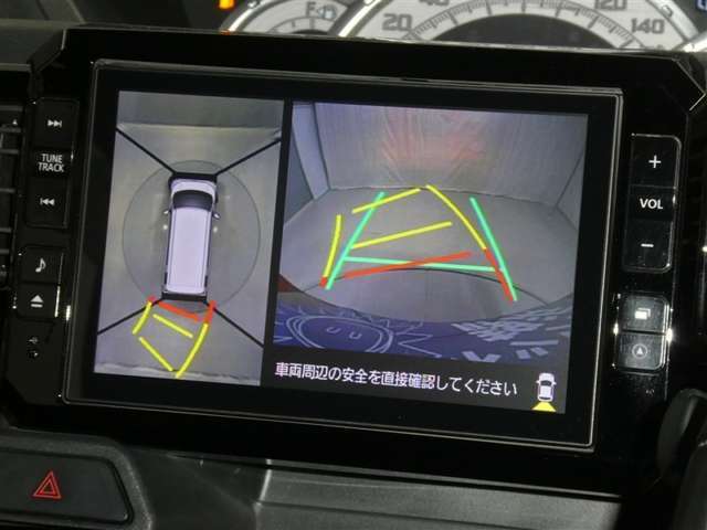 【バックカメラ】駐車時に後方がリアルタイム映像で確認できます。大型商業施設や立体駐車場での駐車時や、夜間のバック時に大活躍！運転スキルに関わらず、今や必須となった装備のひとつです！