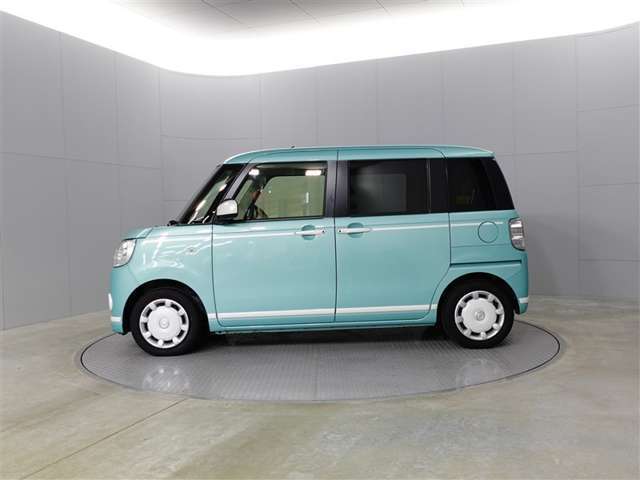 中古車の総合評価や内外装の状態などをひと目で分かるよう、プロの検査員が実施した「車両検査証明書」をご用意しています。