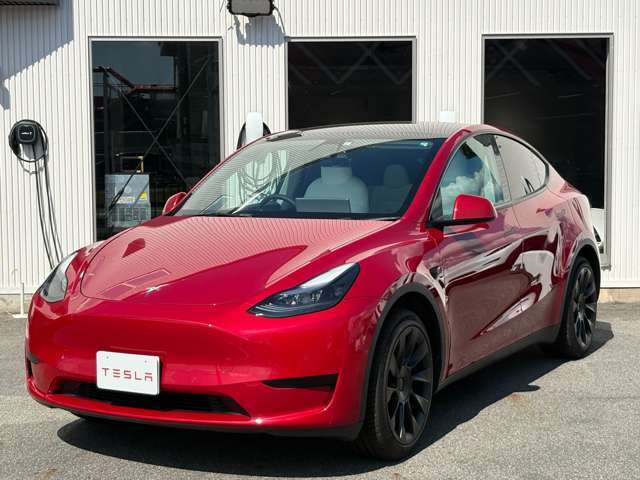 モデル3、モデルyを中心に常時20台以上の各年代モデルを展示し、乗り比べ試乗をしていただいております！！