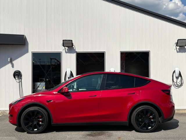 新車時オプションの20インチインダクションホイール