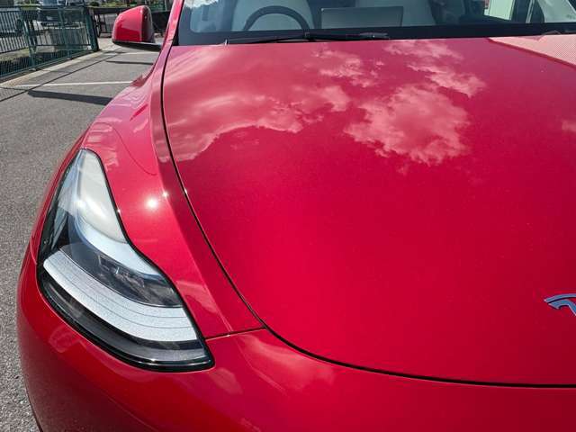 塗装面はくすみや汚れが堆積していますので納車前には新車の輝きを目指します！！