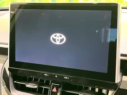 【純正10.5型ナビ】人気の純正ナビを装備。オーディオ機能も充実しており、Bluetooth接続すればお持ちのスマホやMP3プレイヤーの音楽を再生可能！毎日の運転がさらに楽しくなります！！