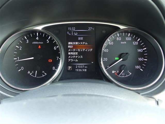 【スピードメーター】メーターがシンプルで見やすく運転しやすいですね！
