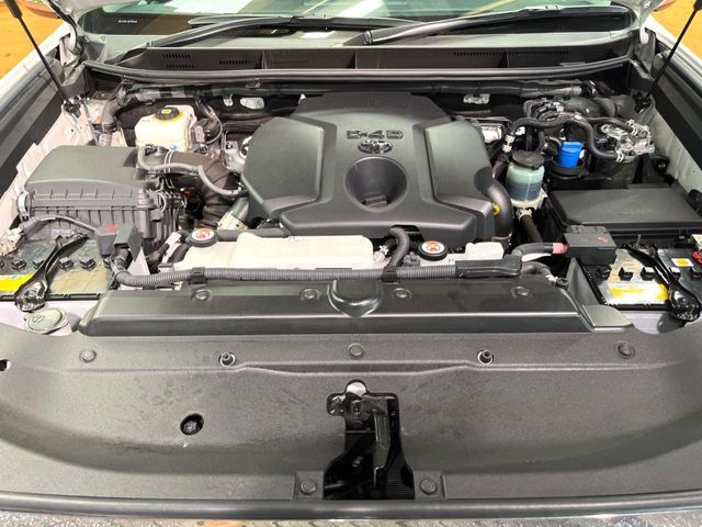 親切・丁寧な専門メカニックスタッフが応対！・車検・点検整備・事故等の修理などアフターサービスも安心。お車のカスタマイズもネクステージのサービススタッフまでご相談ください！