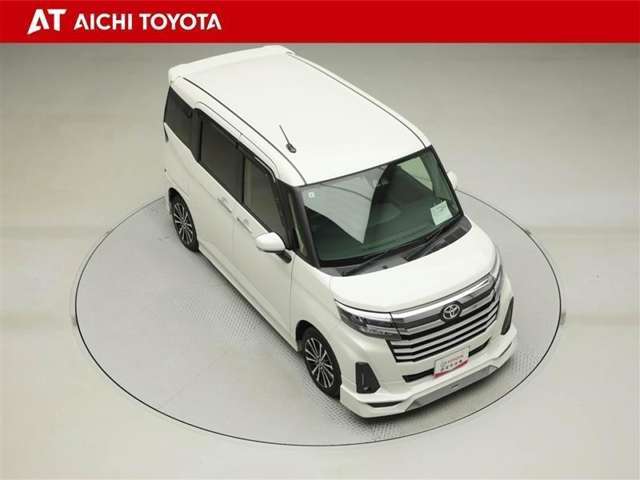 両側パワースライドドア付きだから、狭い駐車スペースなどでの乗り降りラクラク♪小さなお子さまのいるご家庭には嬉しい装備です。