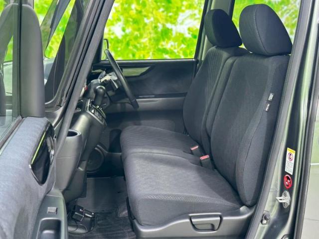 WECARSでは各商談席に大型モニターをご用意しております！見やすい大画面でゆったりと全国の在庫をご覧いただけます！是非ご来店お待ちしております！