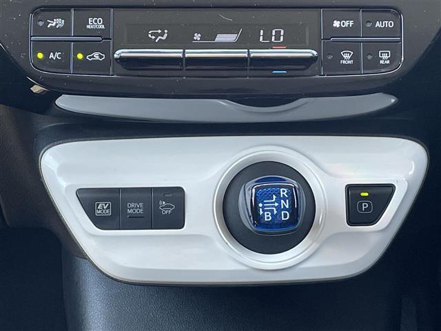 こちらインパネ全体の写真になります。かっこいいですね！納車はおおむね2週間程度（必要書類の状況により）で行っております。人気の車両になりますので、お早目のご検討をおすすめします。当店自慢の一台です！
