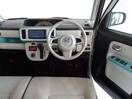 視界良好、操作しやすい運転席です。