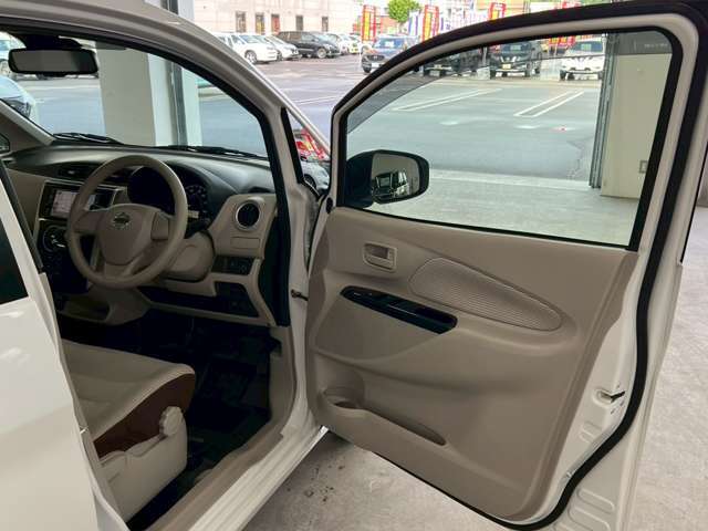 自社陸運局認証工場＆指定工場完備！国家資格車検検査員資格を持った整備士による整備。ステレオ・エアコン等走行に関係の無い所も不具合箇所が有れば修理してご納車致します☆