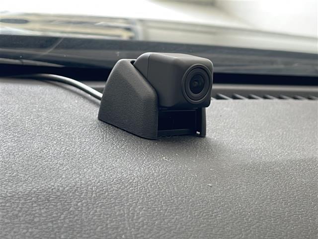 【　ドライブレコーダー　】運転中の記録を残します。事故などを起こした起こされた時の証拠を残します。
