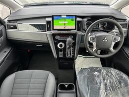 【インパネ全体】全方位で視界が広く、高い目線で運転もしやすいです！