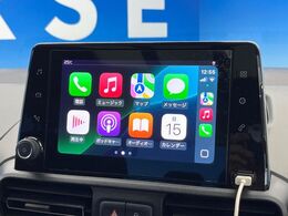 ●Apple　Car　Play：スマホとの有線接続で、ナビ・オーディオ再生などスマホのアプリ機能が画面でも使える便利機能です！
