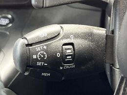 ●オートクルーズコントロール：高速道路や自動車専用道路等にて、定速巡航が可能となる便利な機能です。長距離移動の際でも疲れにくく便利にお使いいただけます♪