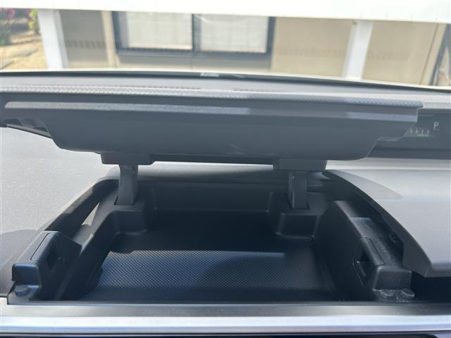 【グローブボックス】深い収納スペース♪車検証ケースの収納に便利です！