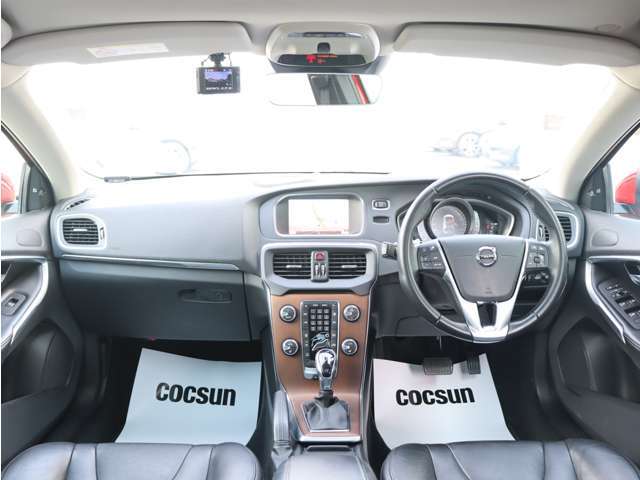 【エンジン・ミッション・ブレーキ機構を2年間無料で保証】コクスンの販売するボルボ中古車は全車に無料で2年間の保証（基本保証）が付帯されます。