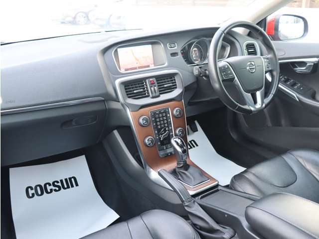 【LAGOM with VOLVO　ボルボのある、ちょうどいい暮らし。】私たちコクスンは、そんなボルボライフを末永くサポートしていきます。