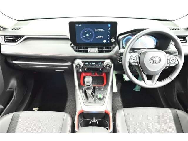 親切・丁寧なメカニックスタッフが応対！・車検・点検整備・事故等の修理などアフターサービスも安心。お車のカスタマイズもネッツトヨタ岐阜のサービススタッフまでご相談ください