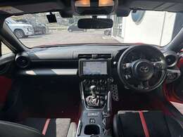 お待たせいたしました！GR86のお車入荷いたしました！お車の状態も良くカスタムされた1台が入荷いたしました！ぜひこの機会に店頭にお車見にご来店ください！！