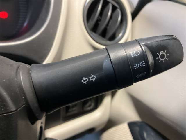 操作しやすい運転席回りです